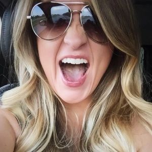 Meet your Posher, Jeni